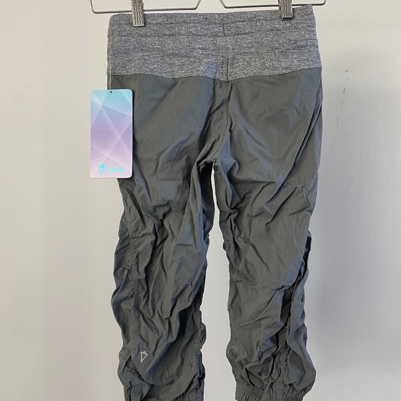 NWT Ivivva Ruched Grey Pants - Picture 2 of 3